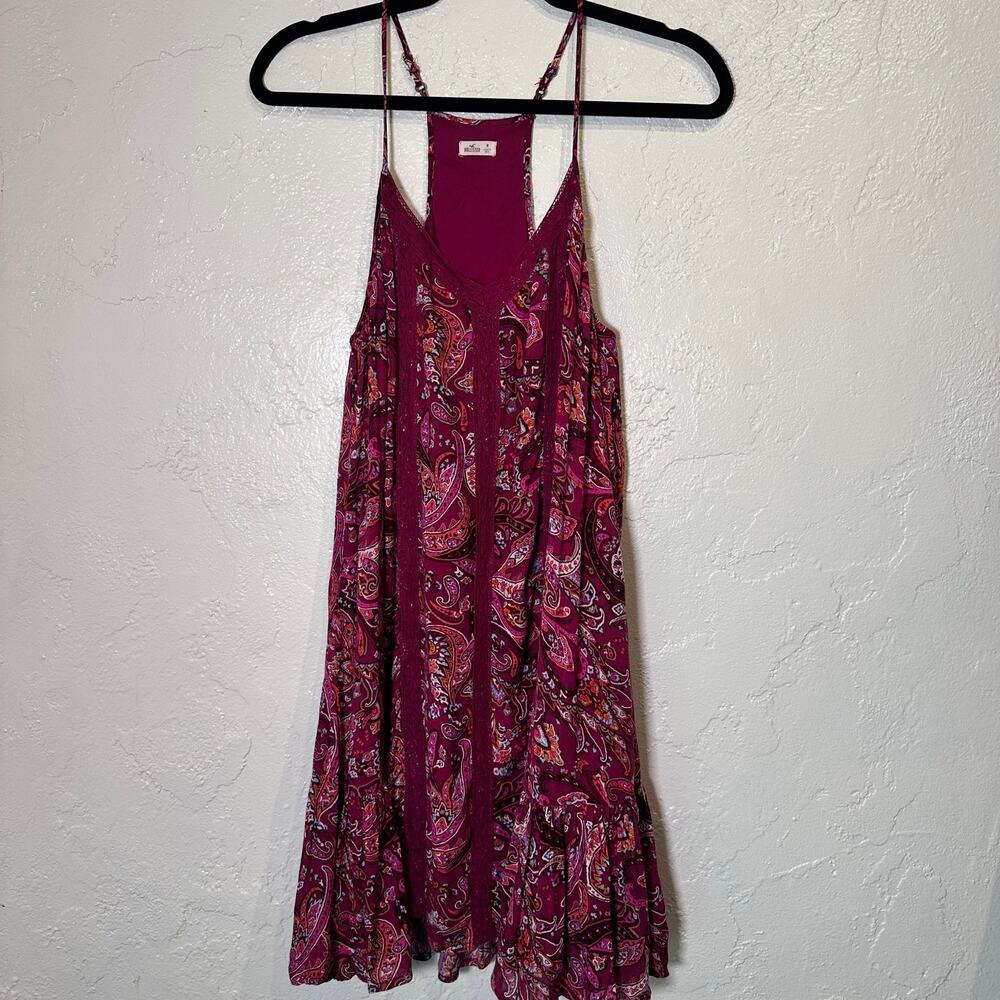 Hollister Size Medium Sleeveless Sundress Lined Magenta Print Lace Trim Coastal